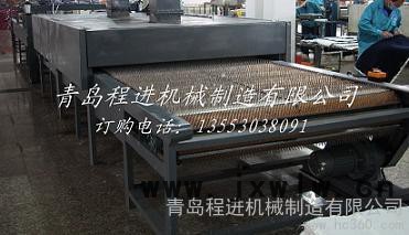 供應(yīng)小塊地毯涂膠機(jī)地毯發(fā)泡機(jī)引進(jìn)國(guó)外技術(shù)價(jià)格實(shí)惠（圖）