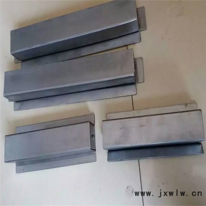 德康 機(jī)床鋼板防護(hù)罩批發(fā) 加工中心XYZ三軸鈑金防護(hù)罩 導(dǎo)軌伸縮鈑金防護(hù)罩