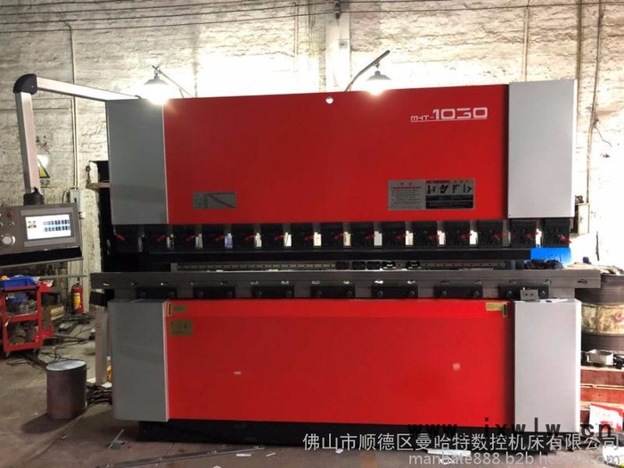 80T數(shù)控折彎機小型液壓折彎機**折彎機3.2米折彎機機床