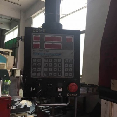 阿瑪達(dá)100t*3200mm 下動式數(shù)控折彎機(jī)