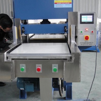 雙面進(jìn)退料小型四柱裁斷機(jī) 面膜成型機(jī)XCLP2-200AB
