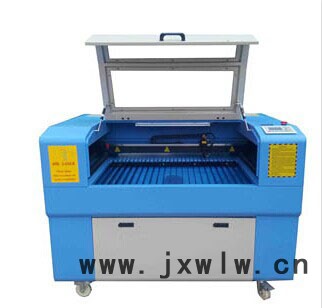 激光雕刻機(jī)