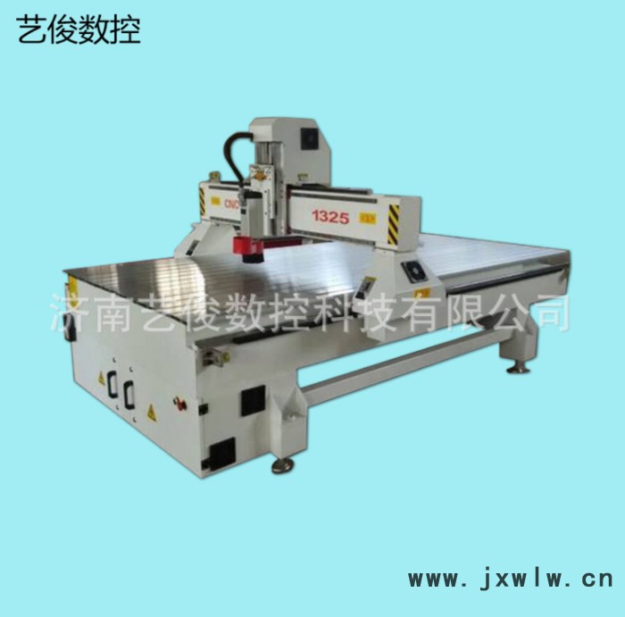 濟(jì)南藝俊1325自動(dòng)壓料雕刻機(jī) 廣告雕刻機(jī) 可定制