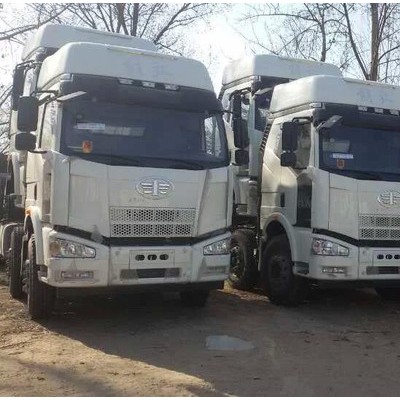 北京解放貨車(chē) J64S店  9.6米廂式貨車(chē) 前四后四 道依茨發(fā)動(dòng)機(jī) 240馬力  解放總代理 ..
