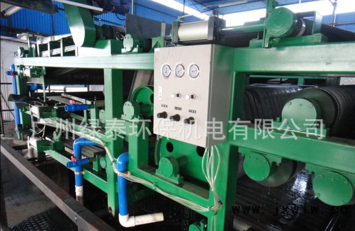 **帶式脫水機(jī)】-壓濾 過濾設(shè)備生產(chǎn)  廣州帶式脫水機(jī)
